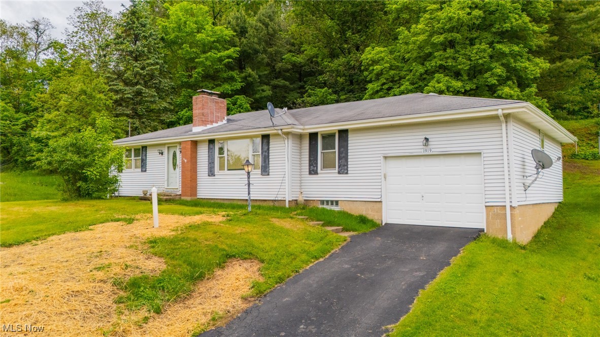 1919 Bel-aire Terrace Steubenville OH 43952