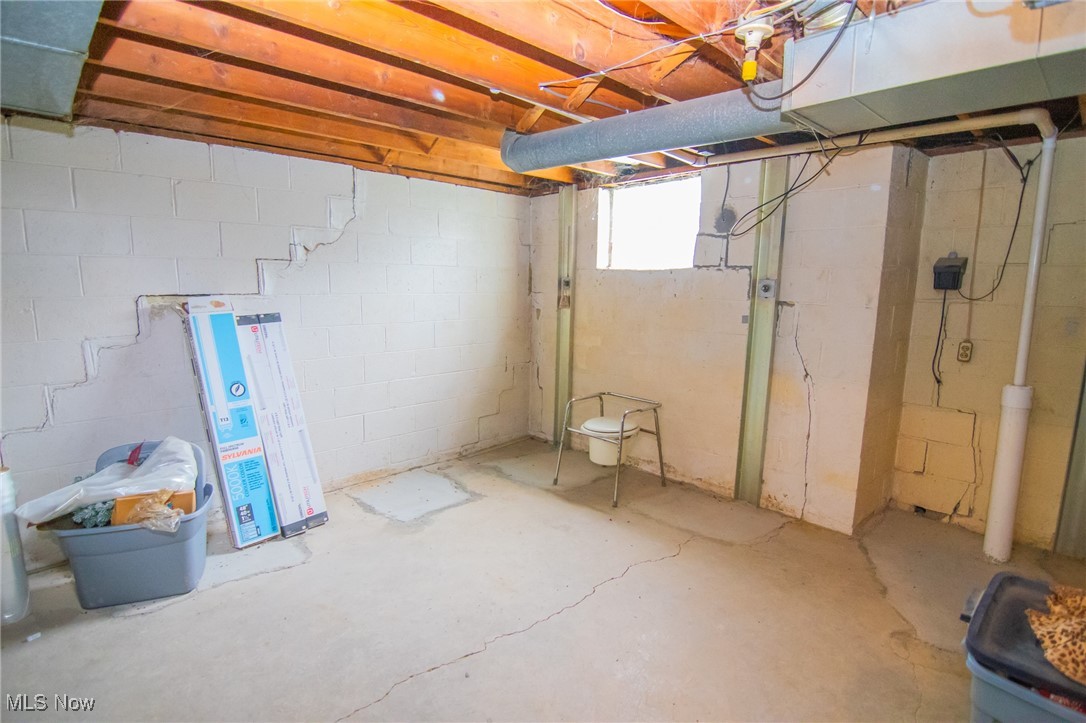 1919 Bel-aire Terrace Steubenville OH 43952