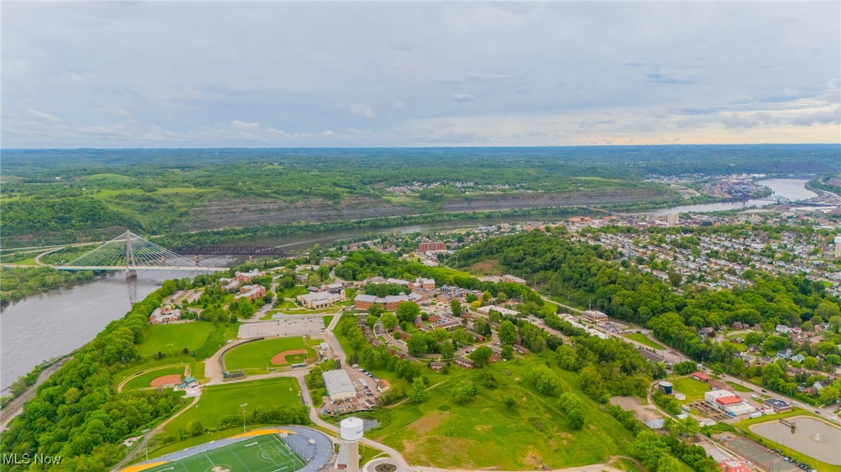 1919 Bel-aire Terrace Steubenville OH 43952