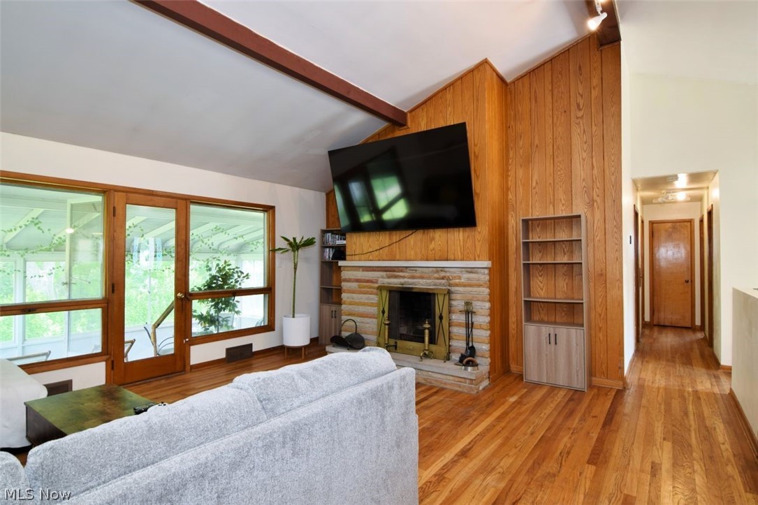 20685 Alameda Parkway Highland Hills OH 44128