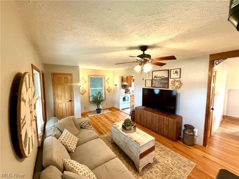 11250 Loris Avenue Aurora OH 44202
