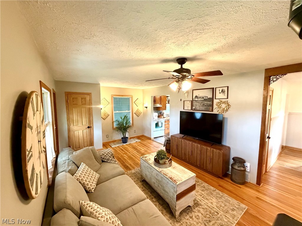 11250 Loris Avenue Aurora OH 44202