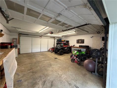 11250 Loris Avenue Aurora OH 44202