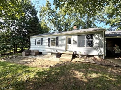 11250 Loris Avenue Aurora OH 44202