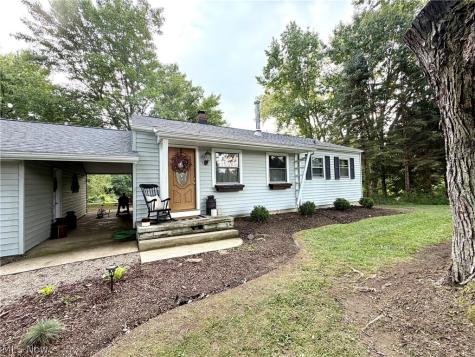 11250 Loris Avenue Aurora OH 44202