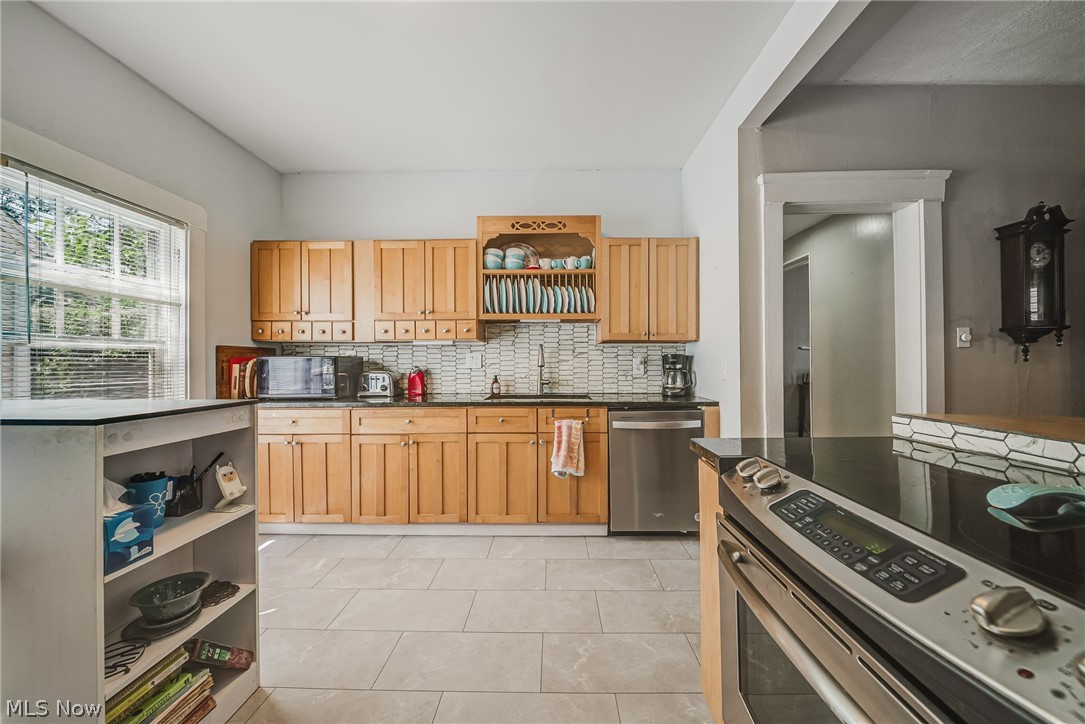 3537 E Scarborough Road Cleveland Heights OH 44118