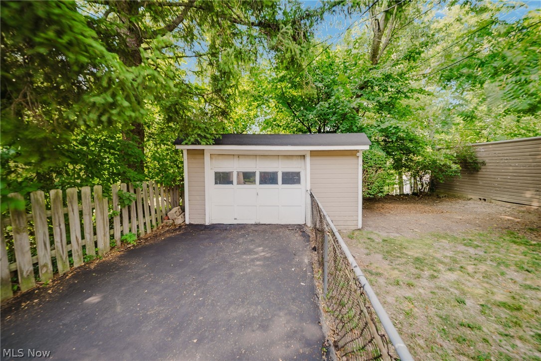 3537 E Scarborough Road Cleveland Heights OH 44118