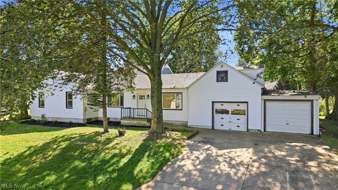 3905 Elmwood Avenue Austintown OH 44515