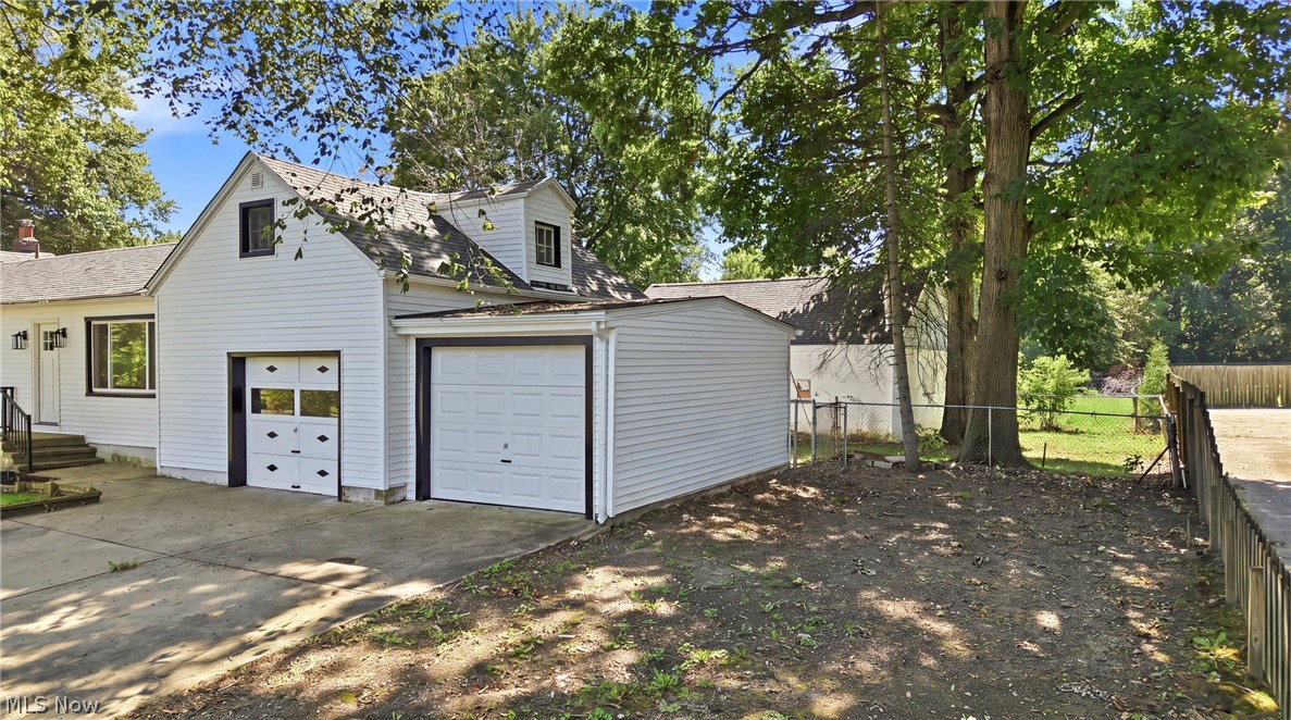 3905 Elmwood Avenue Austintown OH 44515