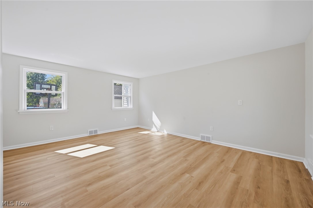 3905 Elmwood Avenue Austintown OH 44515