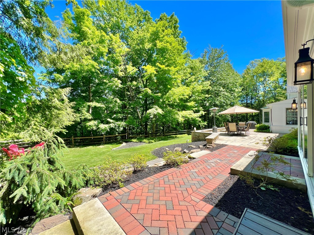 1219 W Hill Drive Gates Mills OH 44040
