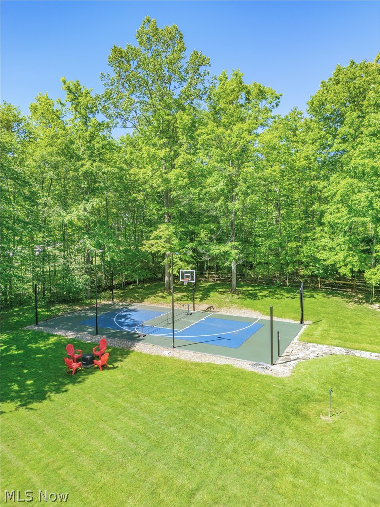 1219 W Hill Drive Gates Mills OH 44040