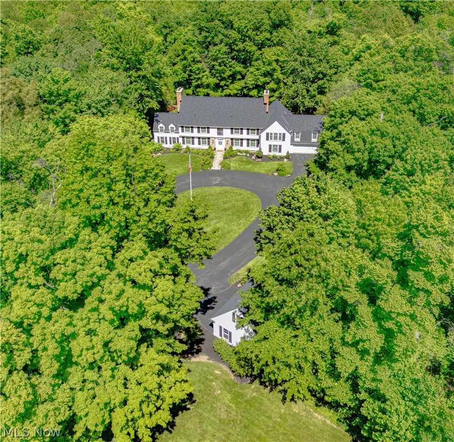 1219 W Hill Drive Gates Mills OH 44040