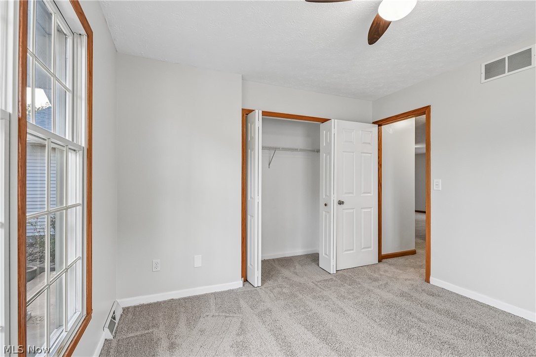 2145 Overland Avenue NE Warren OH 44483