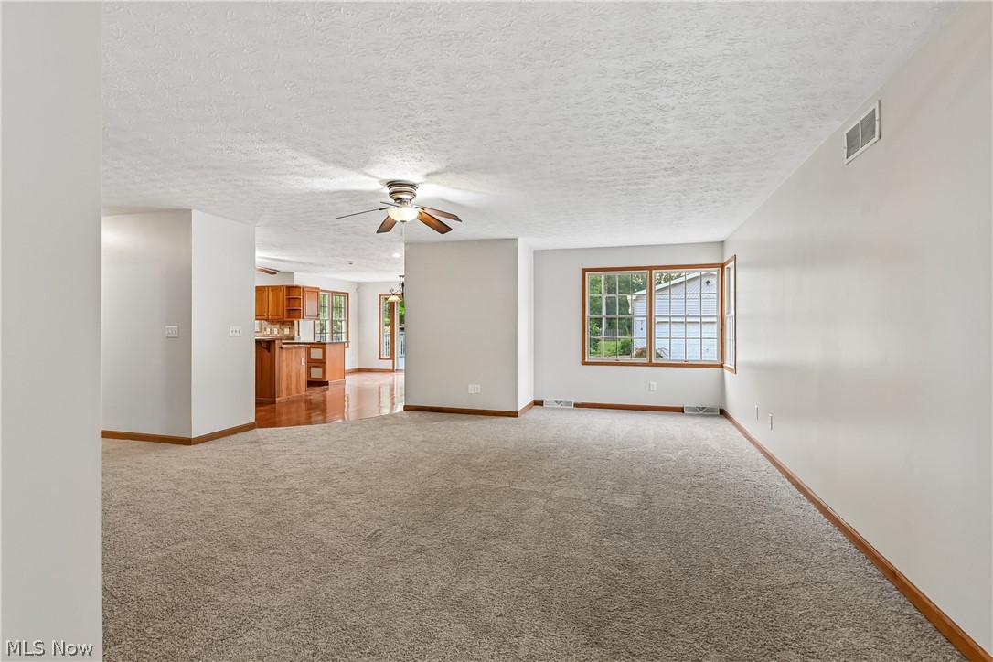2145 Overland Avenue NE Warren OH 44483