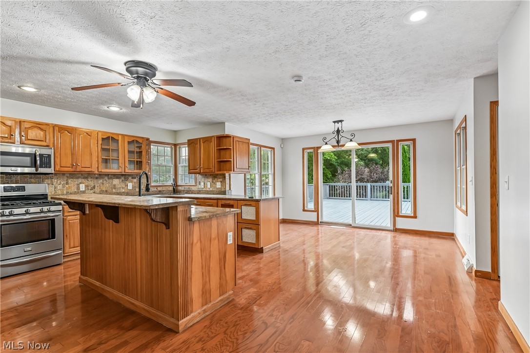 2145 Overland Avenue NE Warren OH 44483