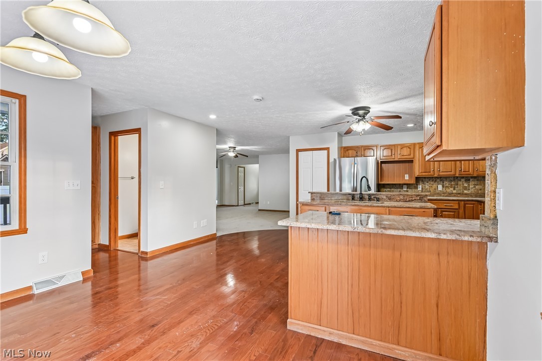 2145 Overland Avenue NE Warren OH 44483