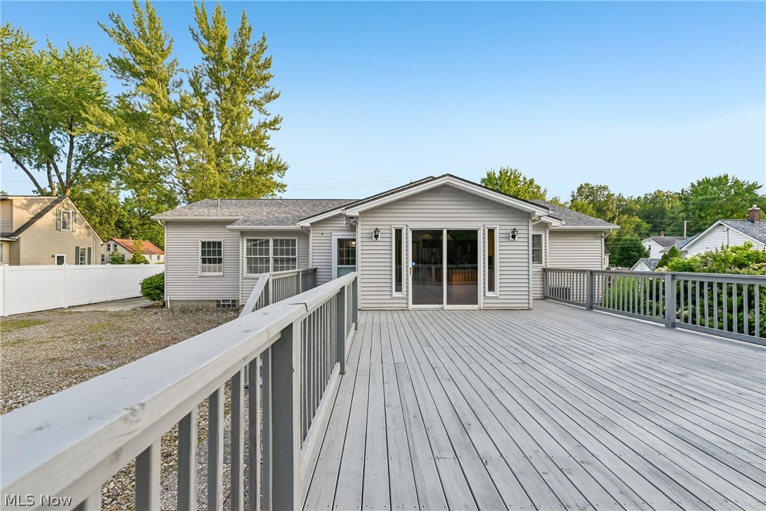 2145 Overland Avenue NE Warren OH 44483