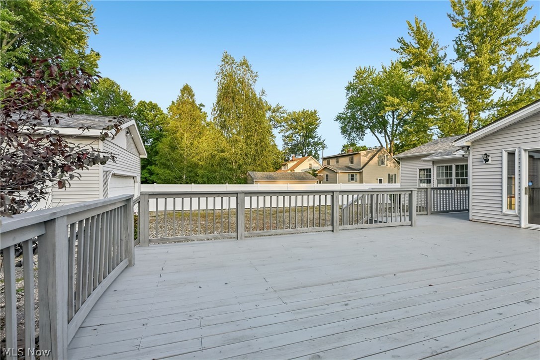 2145 Overland Avenue NE Warren OH 44483