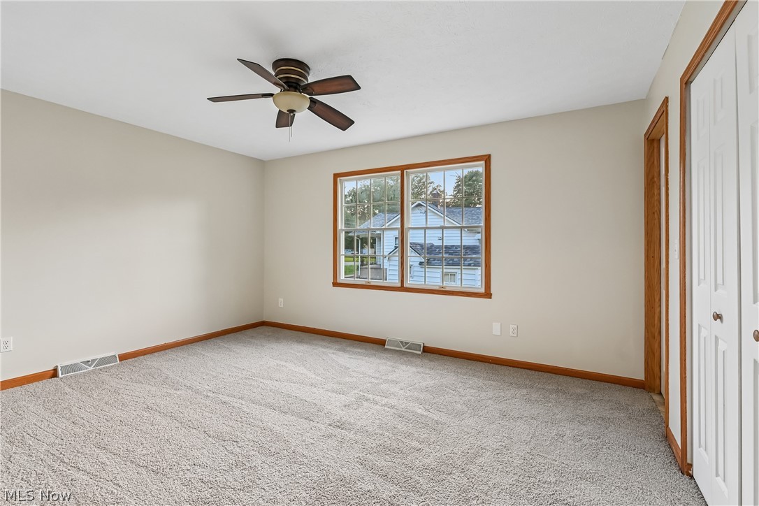 2145 Overland Avenue NE Warren OH 44483