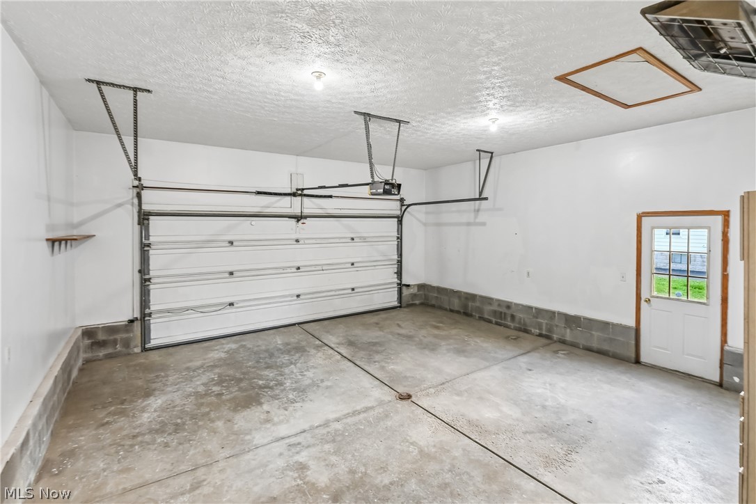 2145 Overland Avenue NE Warren OH 44483