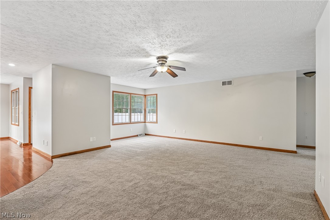 2145 Overland Avenue NE Warren OH 44483