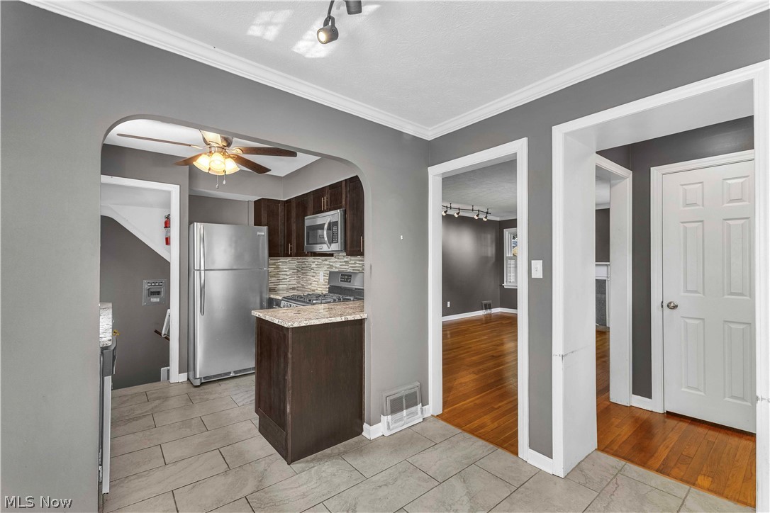28011 Sites Road Bay Village OH 44140