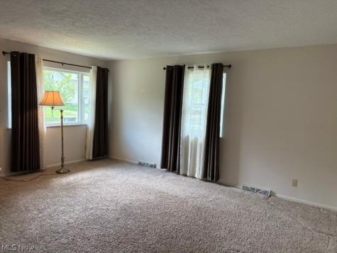 852 Manitou Avenue Akron OH 44305