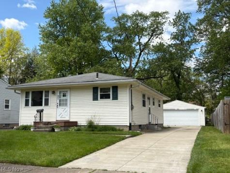 852 Manitou Avenue Akron OH 44305