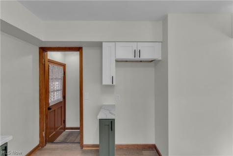 10711 Meadowbrook Drive Parma Heights OH 44130