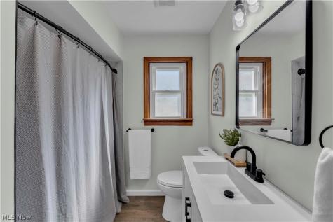 10711 Meadowbrook Drive Parma Heights OH 44130