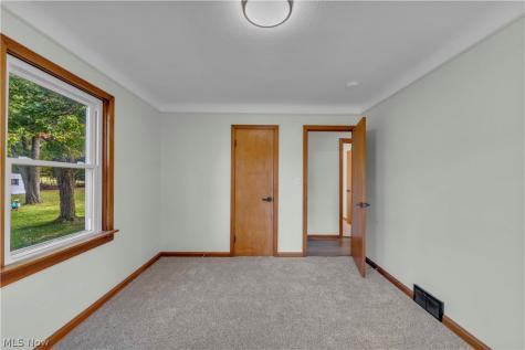 10711 Meadowbrook Drive Parma Heights OH 44130