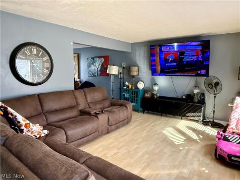 79 W Grace Street Bedford OH 44146