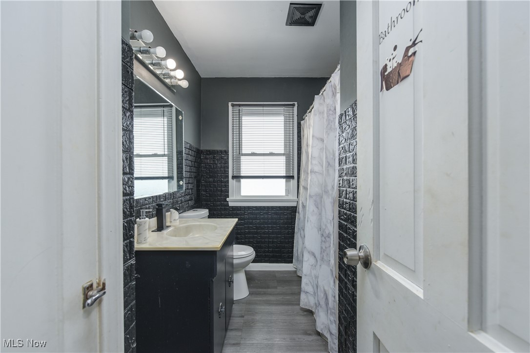 4529 W 150th Street Cleveland OH 44135