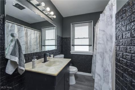 4529 W 150th Street Cleveland OH 44135