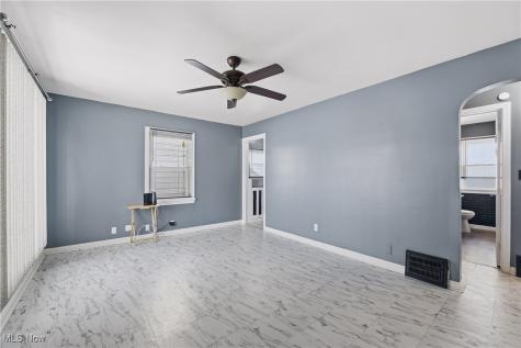 4529 W 150th Street Cleveland OH 44135