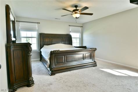 987 Hawkin Lane Aurora OH 44202