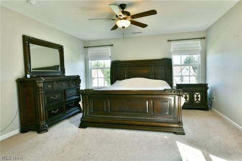 987 Hawkin Lane Aurora OH 44202