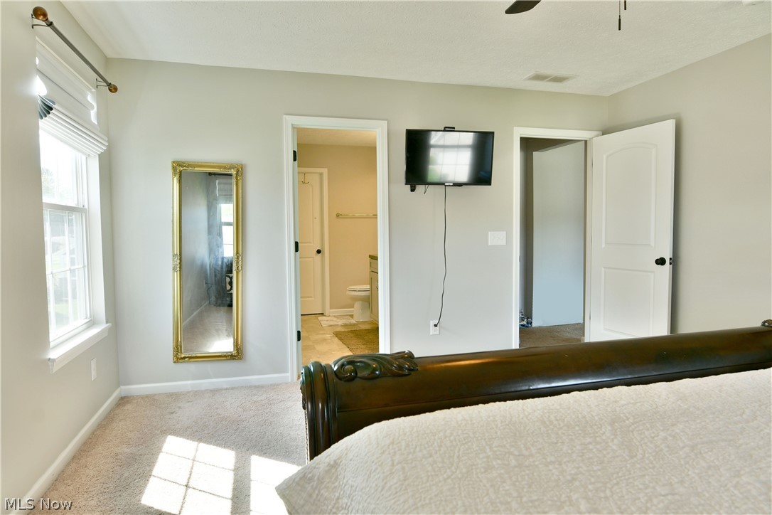 987 Hawkin Lane Aurora OH 44202