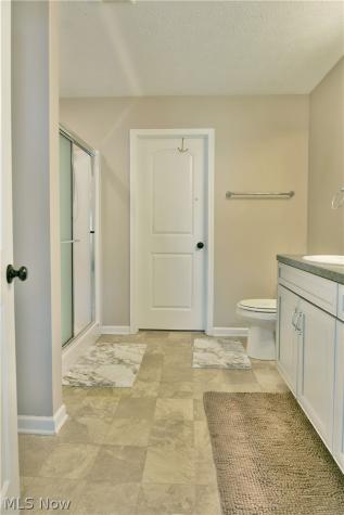987 Hawkin Lane Aurora OH 44202