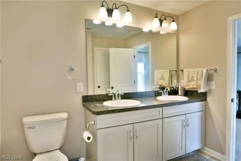 987 Hawkin Lane Aurora OH 44202