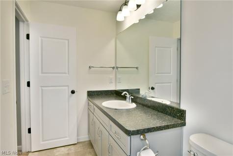 987 Hawkin Lane Aurora OH 44202