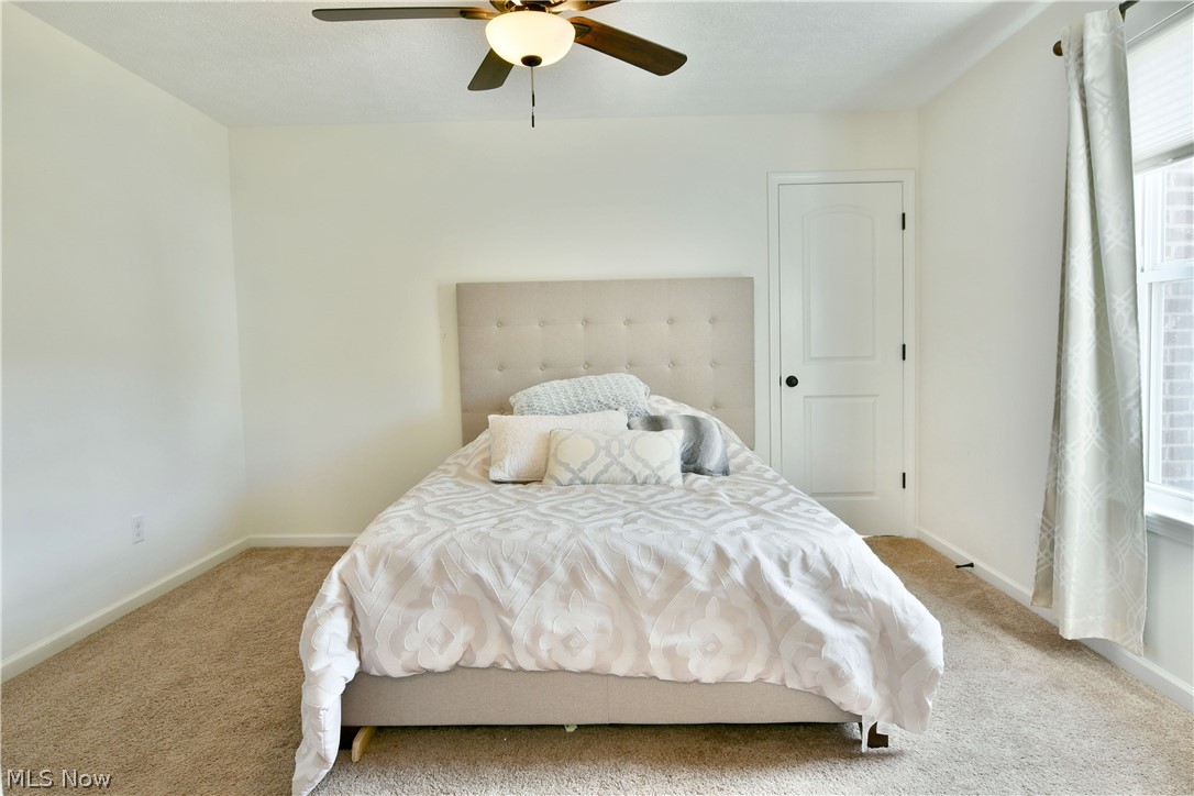 987 Hawkin Lane Aurora OH 44202