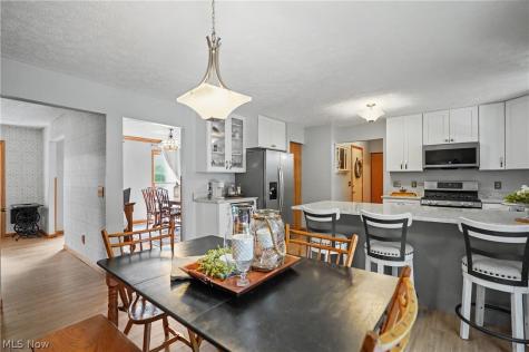 4587 Edgewater Stow OH 44224