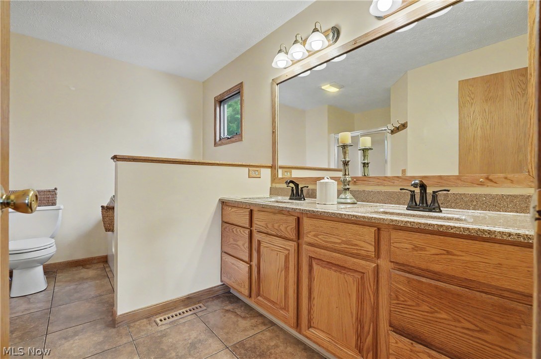 4587 Edgewater Stow OH 44224