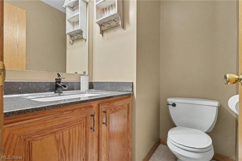 4587 Edgewater Stow OH 44224