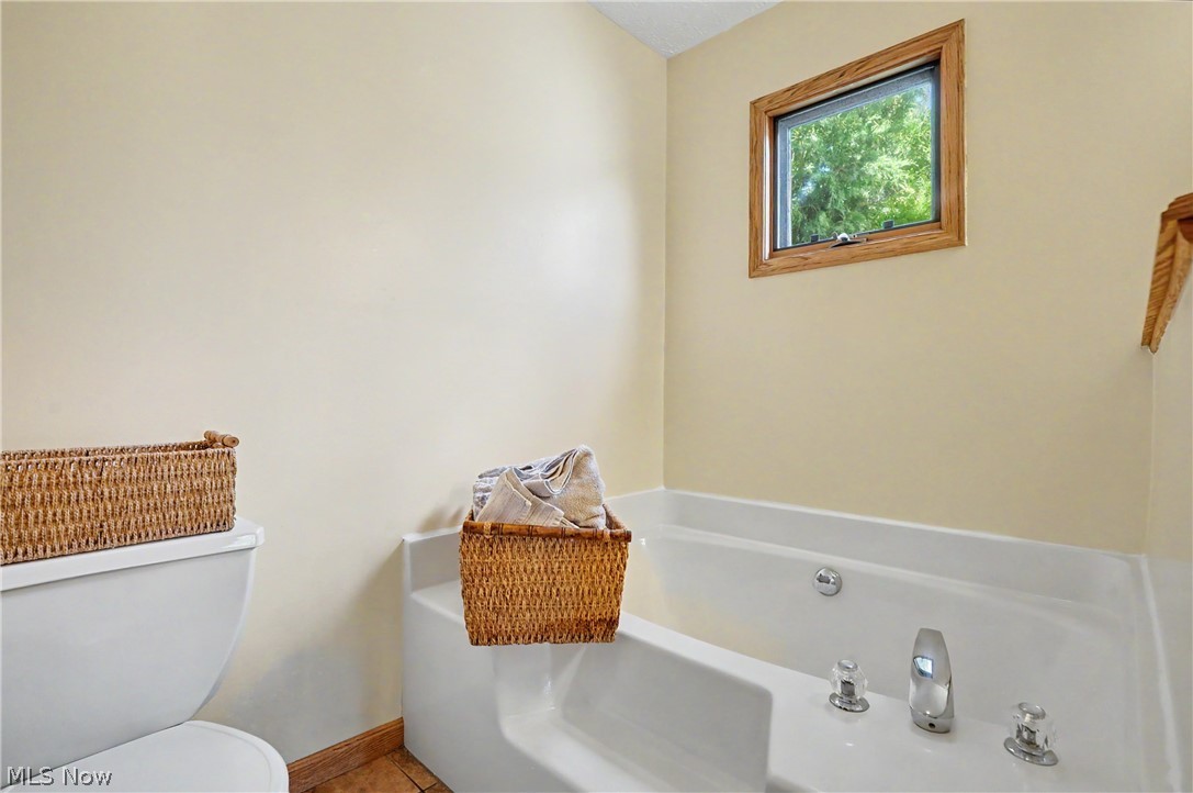 4587 Edgewater Stow OH 44224