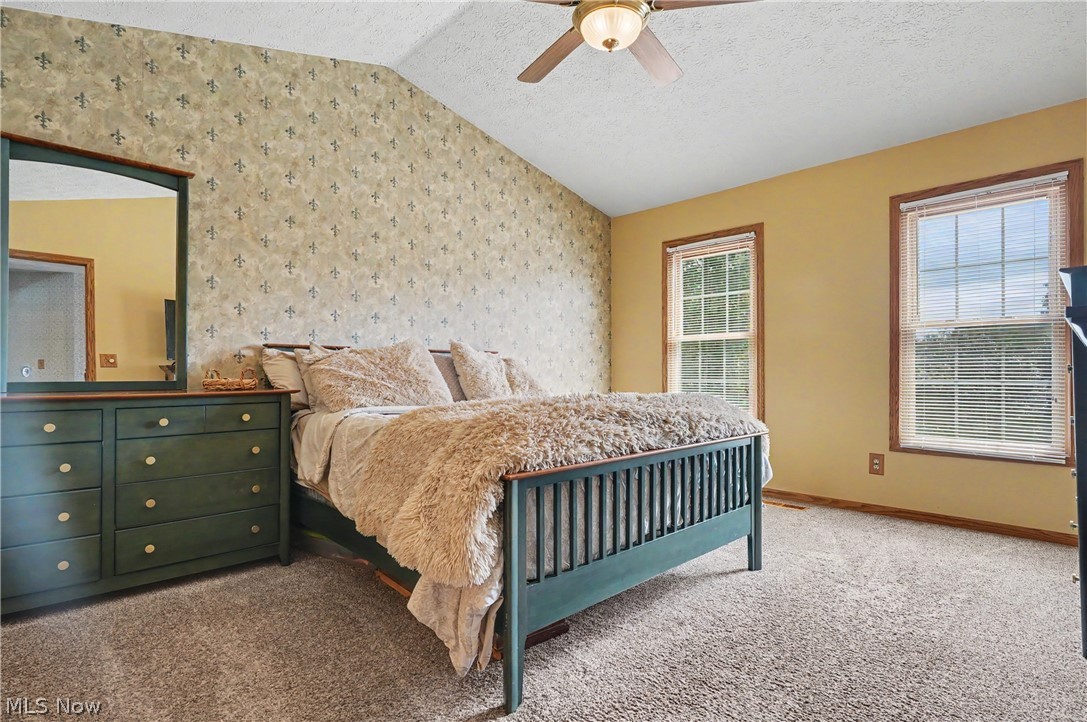 4587 Edgewater Stow OH 44224
