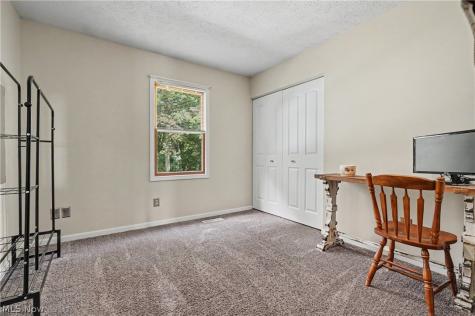 4587 Edgewater Stow OH 44224
