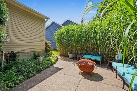 4587 Edgewater Stow OH 44224